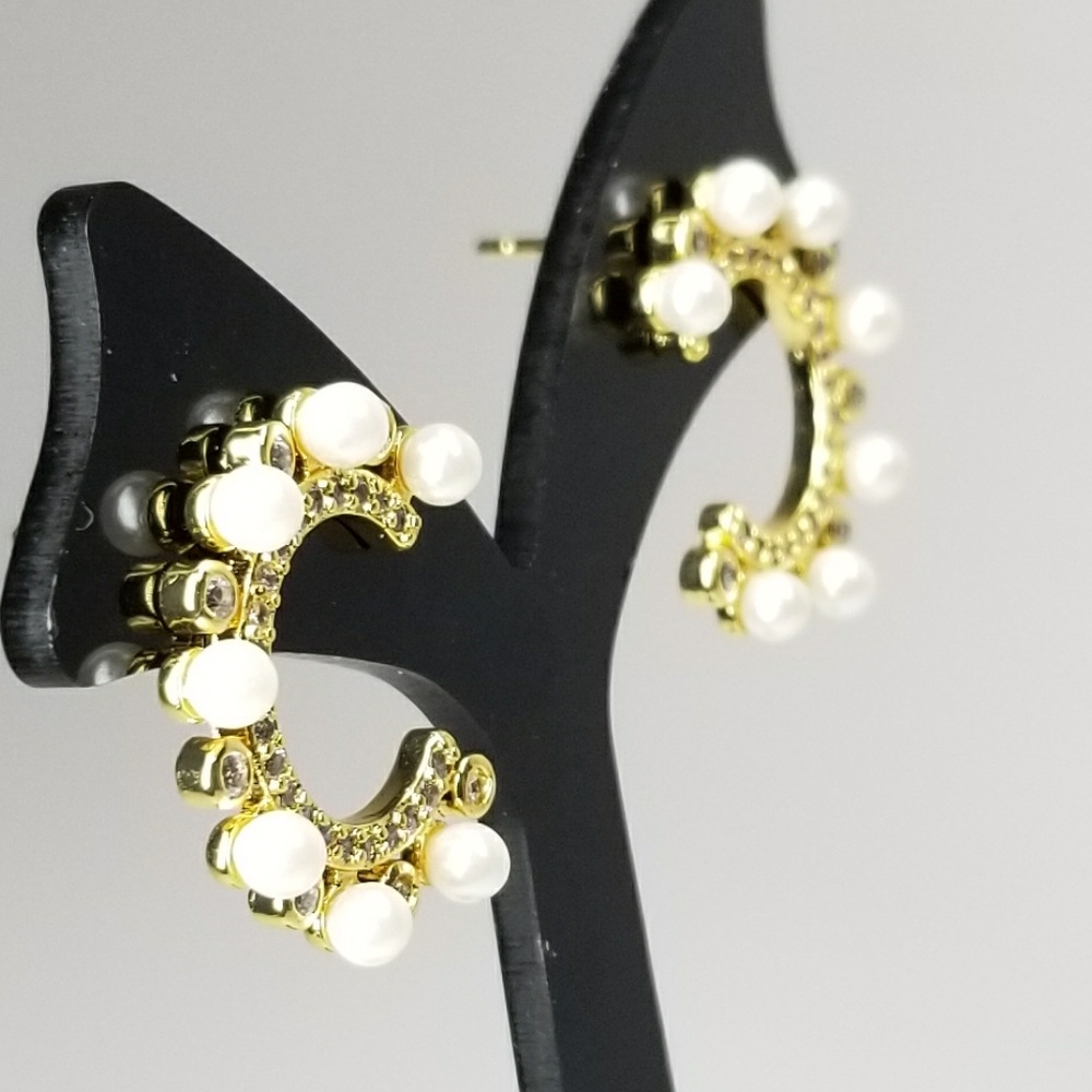 NWT Pave CZ Studs earrings NEW - Picture 6 of 9